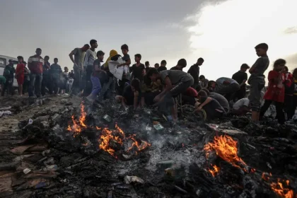 AA-20240527-34695512-34695489-ISRAEL_BOMBS_DISPLACED_PALESTINIAN_CAMP_IN_RAFAH_KILLING_DOZENS-1716794425