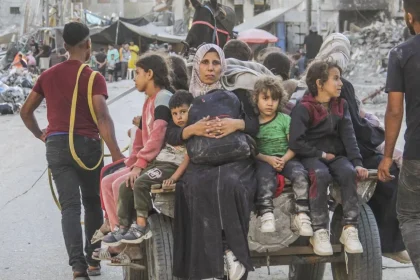 AA-20241019-35957554-35957541-PALESTINIANS_IN_JABALIA_MIGRATE_TO_SAFER_AREAS_DUE_TO_ISRAELI_ATTACKS