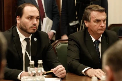 Carlos-Bolsonaro-6