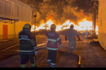 Combate ao Incêndio Distrito Industrial_Foto_Divulgação_CBMAM 2