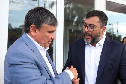 Governador Wilson Lima entrega documento reforçando pedido de ajuda ao Governo Federal para minimizar os impactos da estiagem 1_Foto Julcemar Alves Sedel