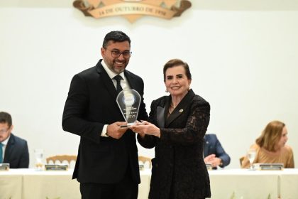 Governador Wilson Lima recebe Selo Diamante e coloca o Governo do Amazonas em 1º lugar do Brasil em transparência pública 2_Janailton Falcão e Arthur Castro Secom