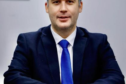 FARID MENDONÇA