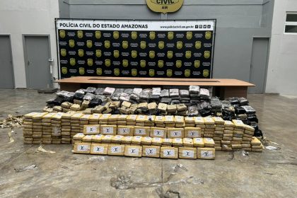 PMAM_MATERIAL_APREENDIDO_EM_RIO_PRETO_DA_EVA_FOTO_ISRAEL_AMORIM_PMAM