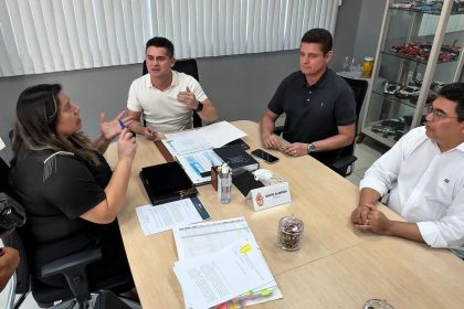 Prefeito David Almeida sanciona reajuste salarial e unificação de data-base para mais de 32 mil servidores municipais de Manaus