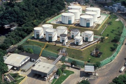 Refinaria-Isaac-Sabba-Reman-Foto-Juarez-Cavalcanti_Agencia-Petrobras-1140x570