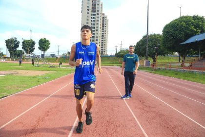 SEDEL Henrique treina na Vila Olimpica de Manaus FOTO Julcemar Alves