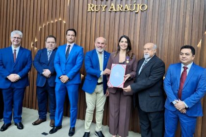 Suframa é destaque na Aleam com Medalha do Mérito Jurídico
