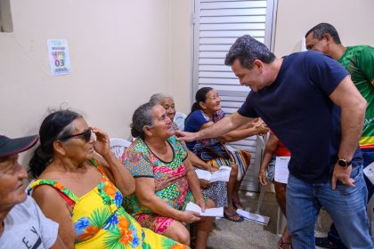 Tadeu de Souza em mutirã_o de saú_de em Alvarã_es 01_Foto Ricardo Machado SGVG