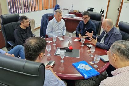 Visita de comitiva da iMin Technology