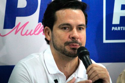Alberto Neto na pesquisa aparece com 51% dos votos, mas instituto nunca acertou pesquisa (Foto: Divulgação)