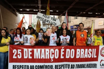 ato 25 de março