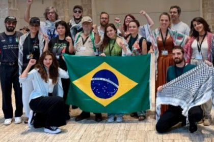 brasilieros flotilha