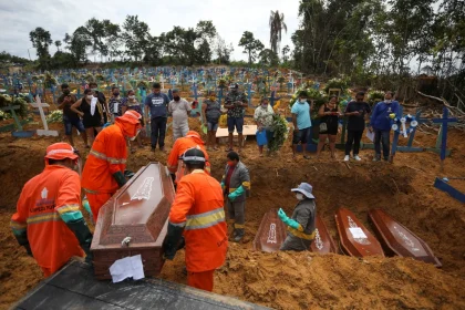 Durante a pandemia de Covid-19, o cemitério Nossa Senhora Aparecida recebeu a maioria dos mortos (Foto: Divulgação)