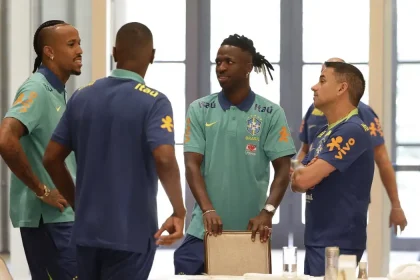 eder_militao_e_vini_junior_concentracao_pre_amist