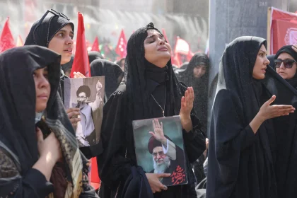 iranianos funeral líder