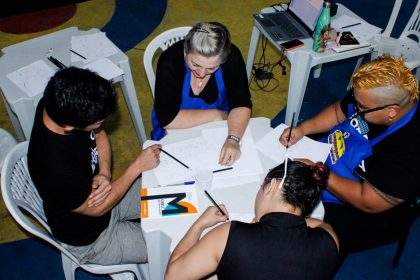 Gislaine Pozzeti ministrou a “Oficina de Teatro Lambe”(Foto: Divulgação/SEC)