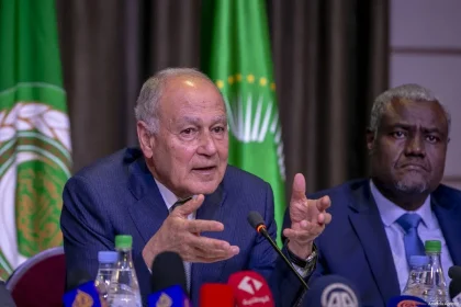 secretário-geral da Liga Árabe, Ahmed Aboul Gheit