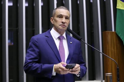 seguranca-publica-vive-momento-grave-no-amazonas-diz-sidney-leite-sobre-foguetorio-de-faccao-e28bd