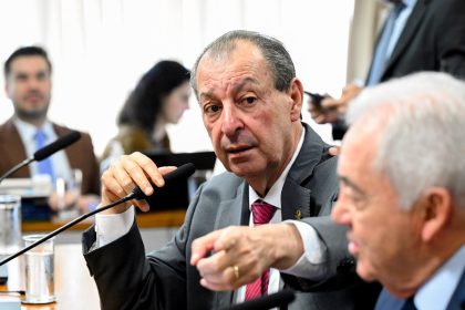 senador omar aziz